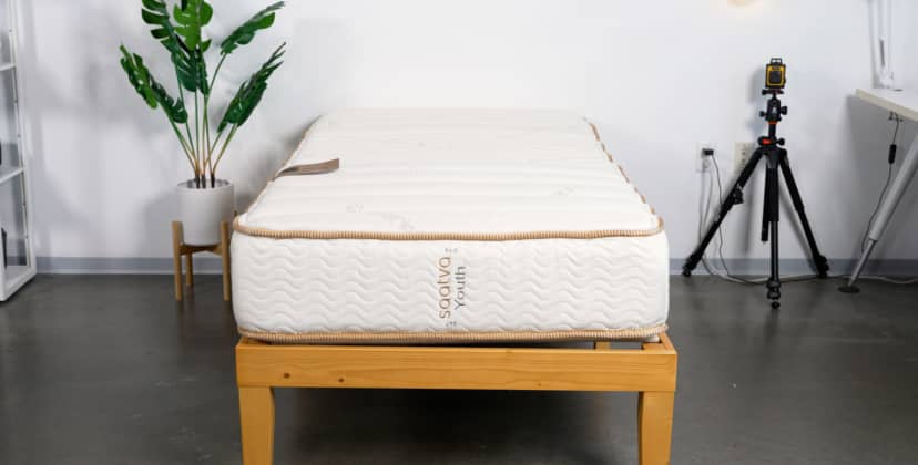 Best Mattress for Kids in 2025 Expert-Tested, Parent-Approved - Best Mattress for Spinal Alignment - Saatva Youth