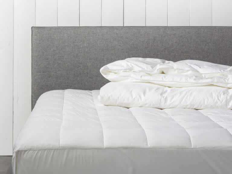 The Best Mattress Pads of 2025 - Best Deep Pocket - Parachute Down Alternative Mattress Pad