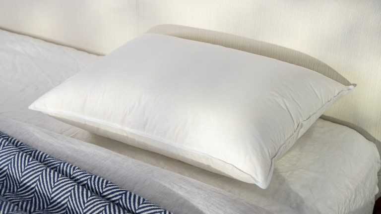 Best Pillows for Side Sleepers - Best Down - Quince Luxe Goose Down Pillow